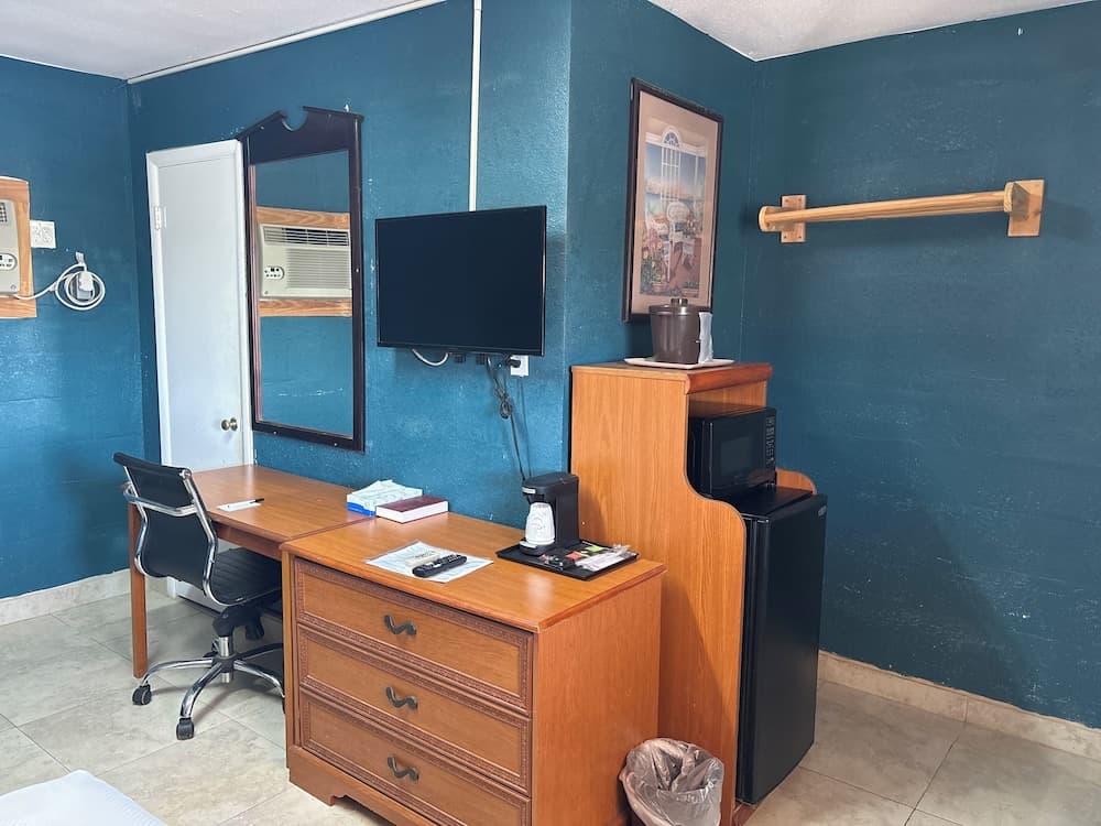 Budget Inn property views in Nocona, TX — gallery photo 3