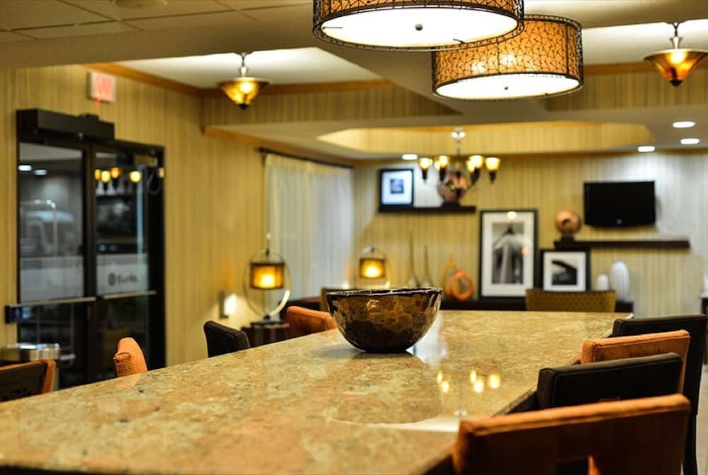 Hampton Inn Sturgis-Lagrange Area gallery photo in Sturgis, MI — image 10