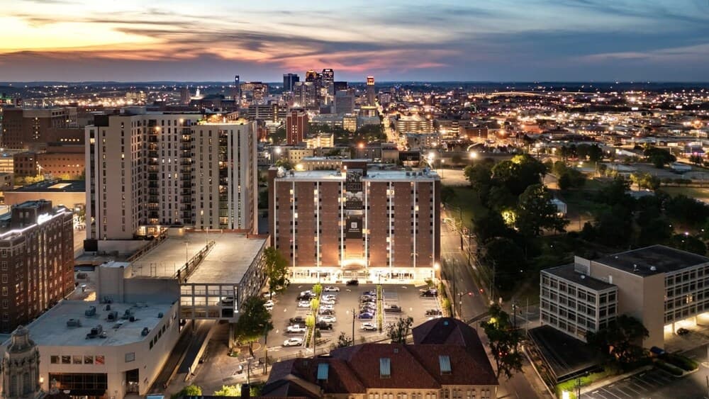 Tower On Tenth By  Landing featured exterior or lobby in Birmingham, AL — similar hotel