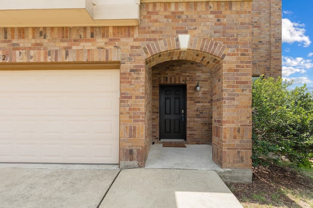 Colony Suite - Round Rock interior in Round Rock, TX — gallery photo 2