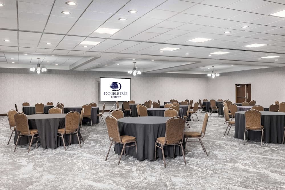 DoubleTree by Hilton Greensboro Airport gallery photo in Greensboro, NC — image 20