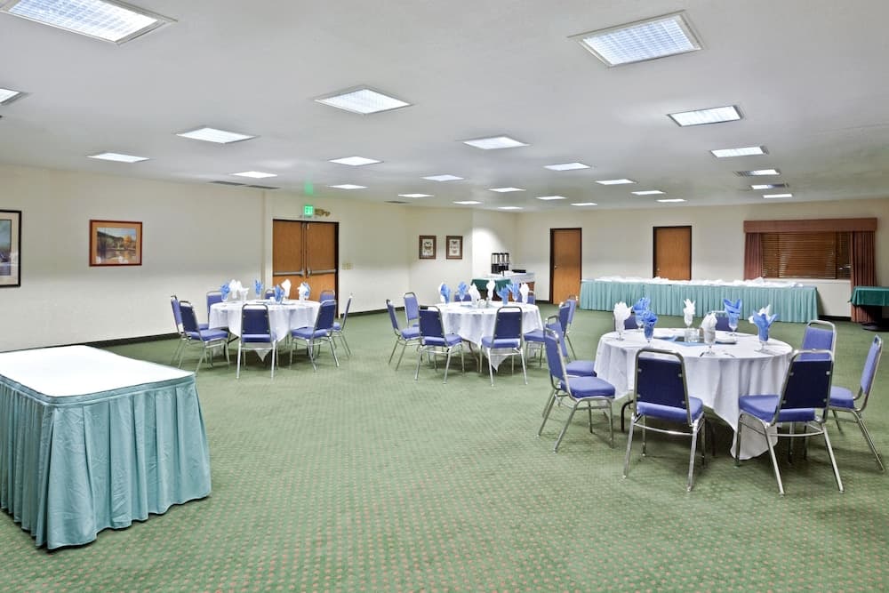 Ramada by Wyndham Kent Seattle Area gallery photo in Kent, WA — image 18