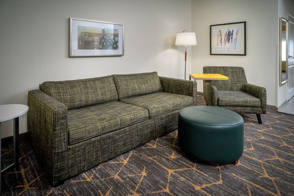 Holiday Inn Hotel & Suites Beckley by IHG interior in Beckley, WV — gallery photo 2