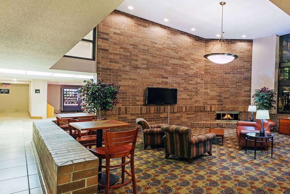 AmericInn by Wyndham Omaha property views in Omaha, NE — gallery photo 3