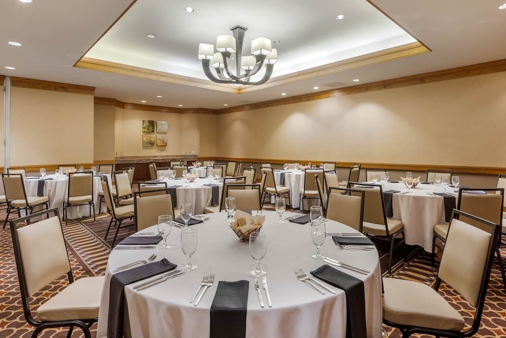 Omni Los Angeles Hotel gallery photo in Los Angeles, CA — image 35