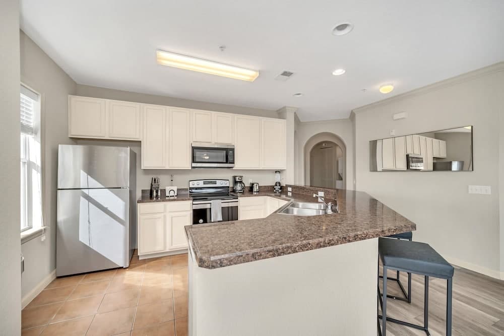 Modern Pet-friendly 2BR Condo6 Mins From Disney interior in Winter Garden, FL — gallery photo 2