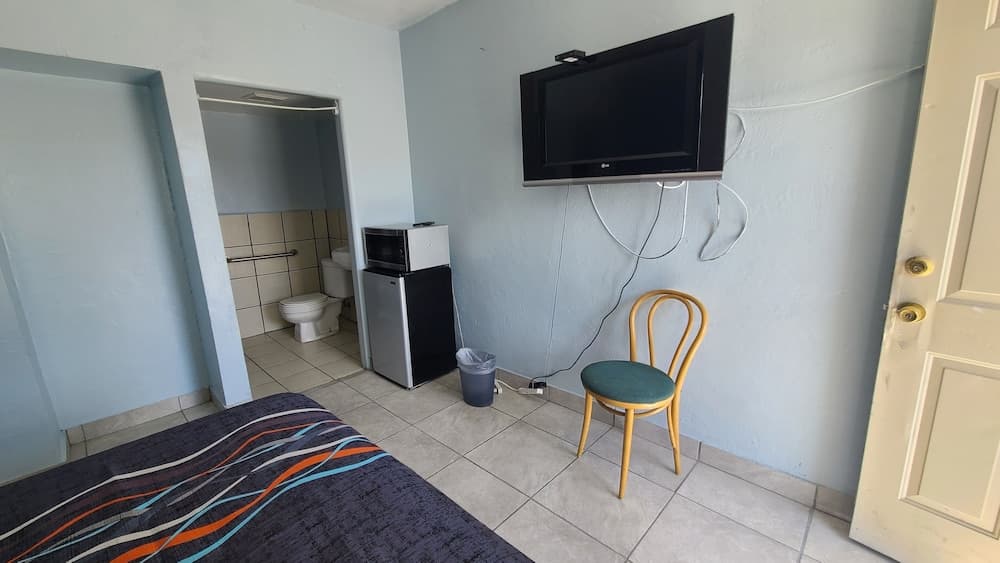 Green spot motel gallery photo in Victorville, CA — image 7