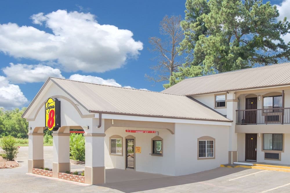 Super 8 by Wyndham Idabel featured exterior or lobby in Idabel, OK — similar hotel