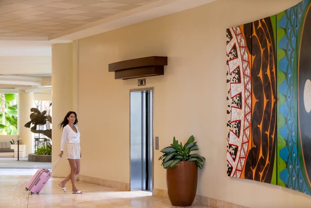Sheraton Waikiki Beach Resort property views in Honolulu, HI — gallery photo 3