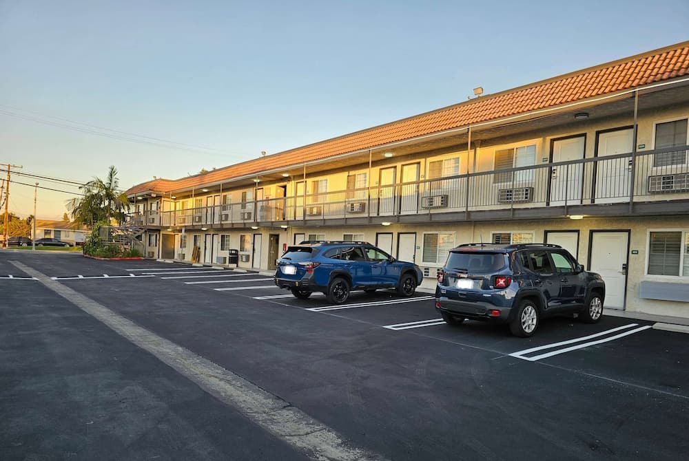Travelodge by Wyndham Fullerton Near Anaheim gallery photo in Fullerton, CA — image 36