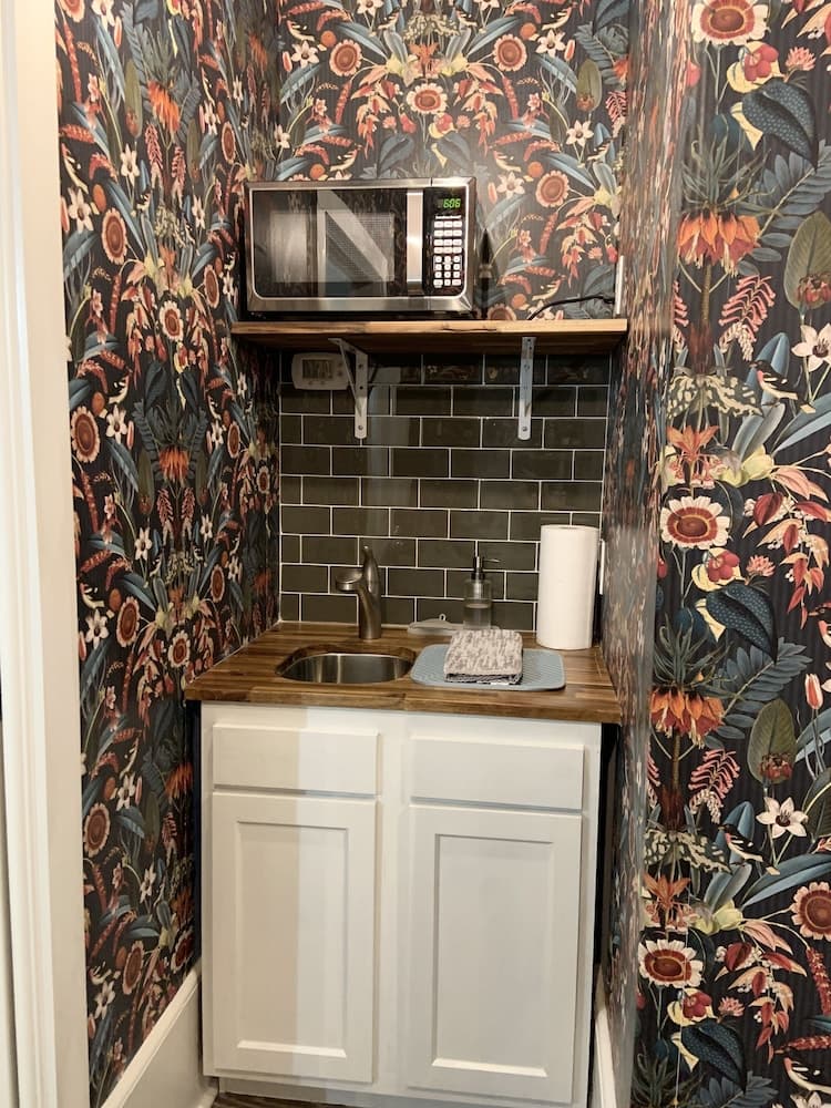 Remedies Inn interior in Sweetwater, TN — gallery photo 2