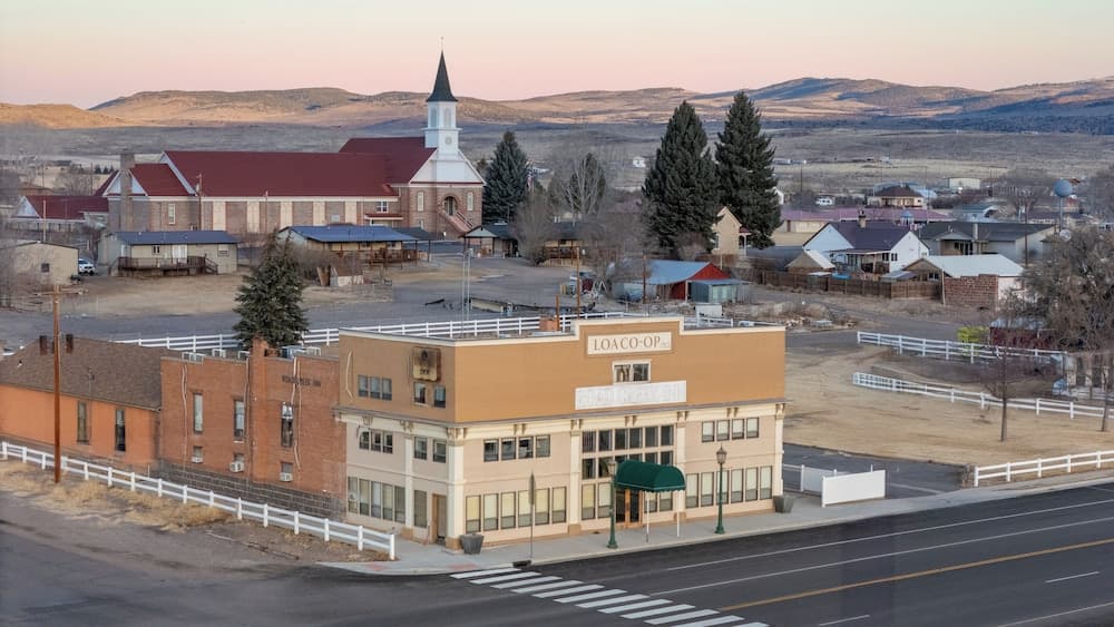 Road Creek Inn featured exterior or lobby in Loa, UT — similar hotel