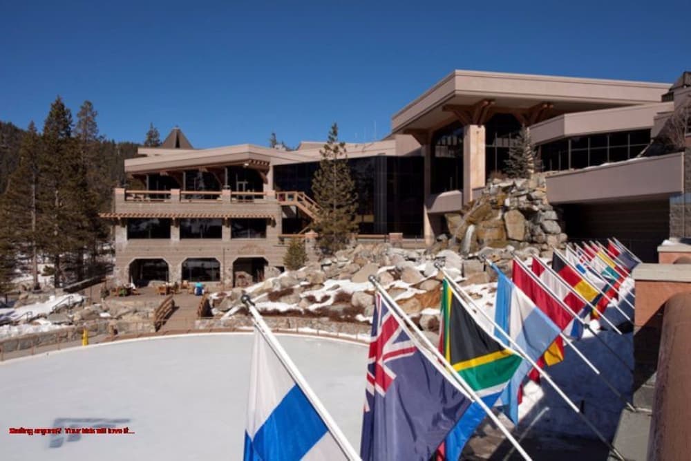 Resort at Squaw Creek Studio 806 featured exterior or lobby in Olympic Valley — similar hotel