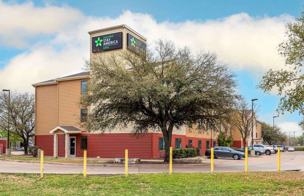 Extended Stay America Select Suites - Austin - Round Rock - North featured exterior or lobby in Round Rock, TX — similar hotel