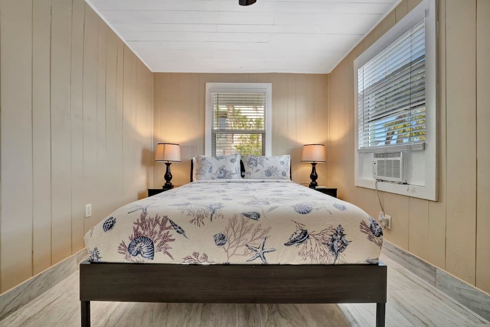 Stones Throw Beachfront Luxury Suites interior in Indian Rocks Beach, FL — gallery photo 2