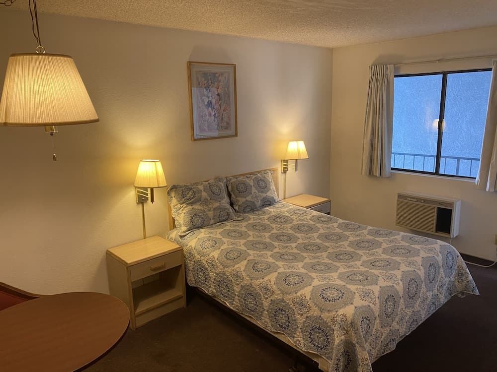 Circle Inn Motel gallery photo in Jurupa Valley, CA — image 16