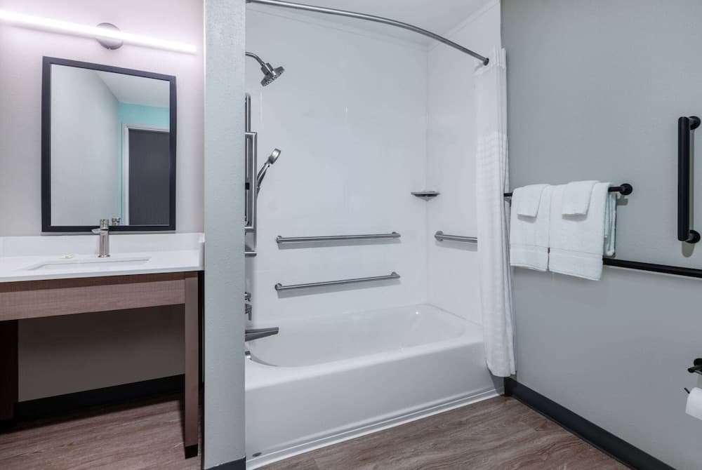 Echo Suites Extended Stay By Wyndham Johnson City Medical Cr gallery photo in Johnson City, TN — image 30