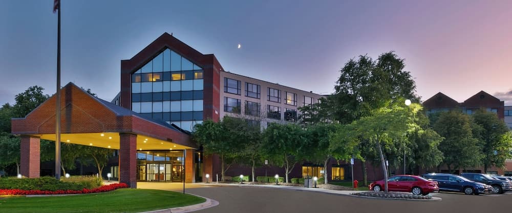 Hotel Auburn Hills property views in Auburn Hills, MI — gallery photo 3