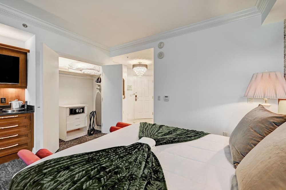 Vintage Lair at Signature featured exterior or lobby in Las Vegas, NV — similar hotel
