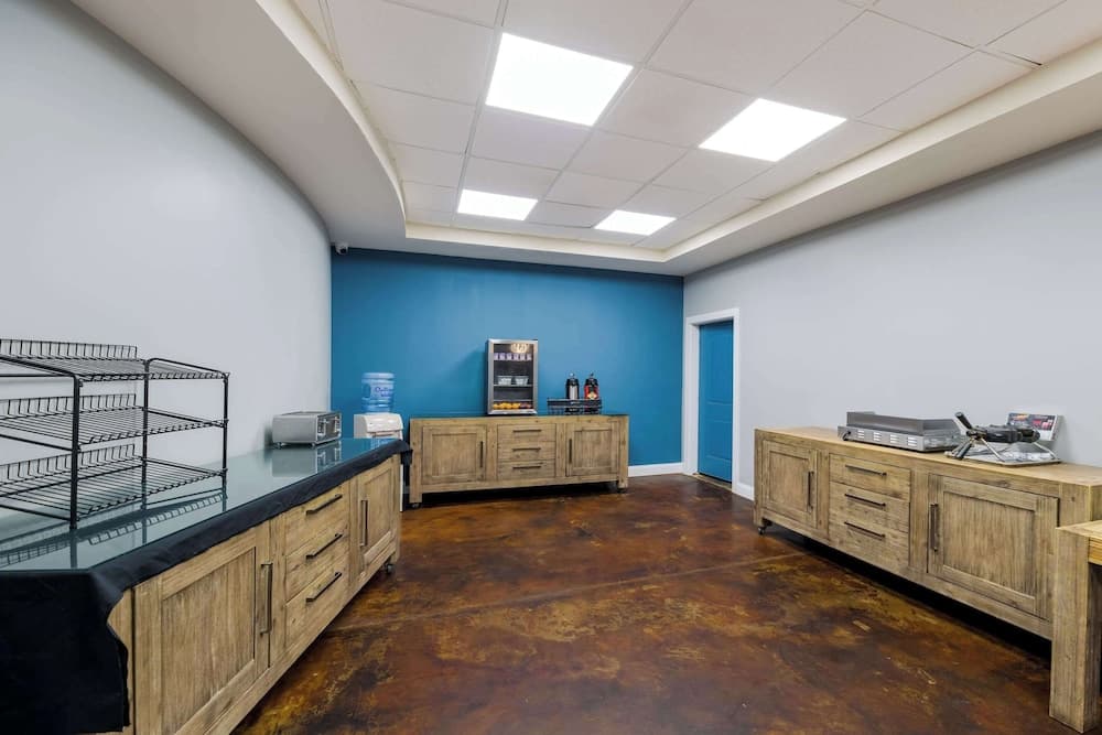 Clarion Hotel San Angelo near Convention Center gallery photo in San Angelo, TX — image 40