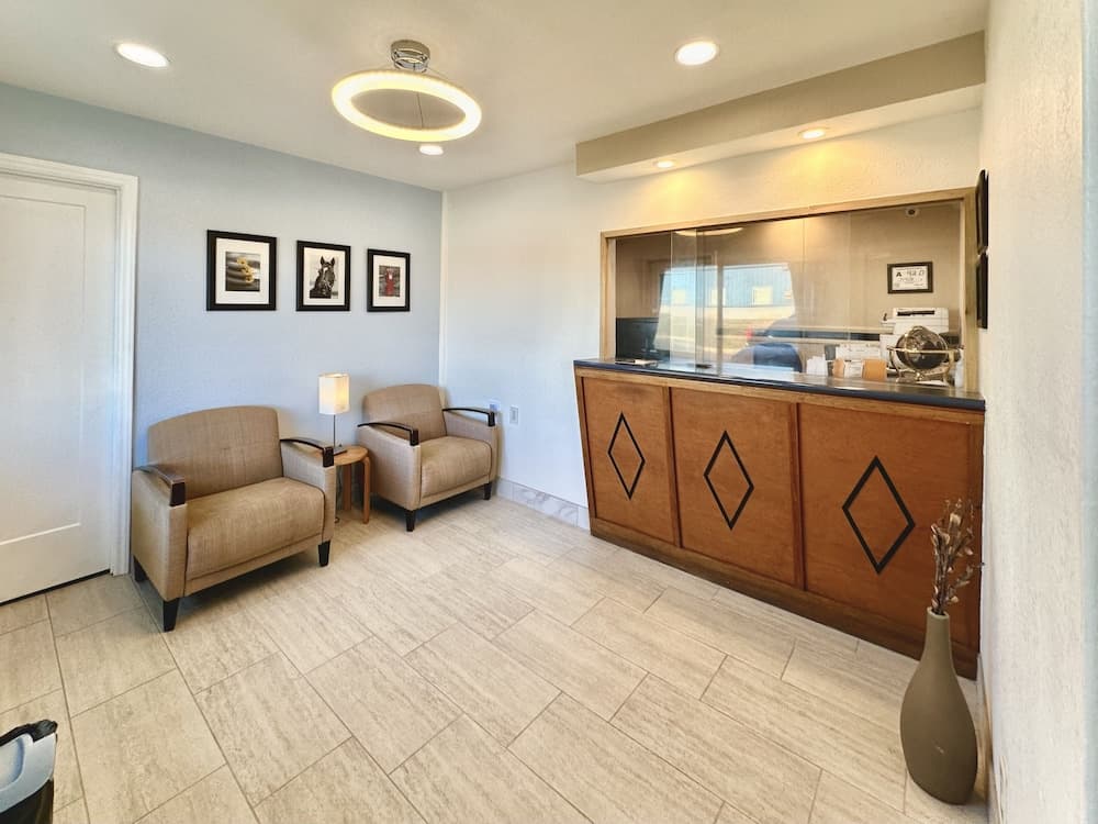 Royal Inn Charlotte Airport Hotel — hotel in Charlotte, North Carolina