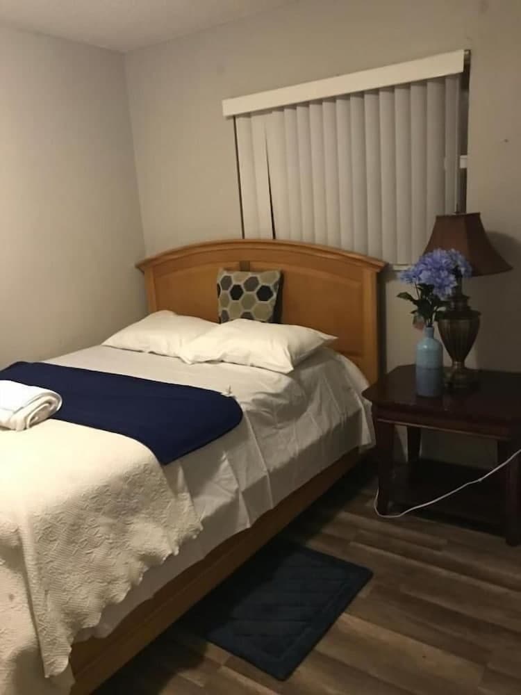 Cozy Guest House Florida Sunrise gallery photo in Sunrise, FL — image 30