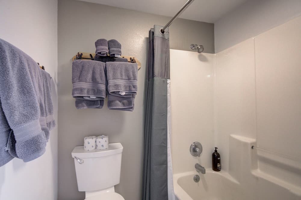Livingston Inn - Historic interior in Livingston, MT — gallery photo 2