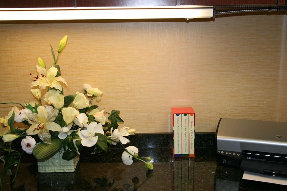 Hampton Inn Brentwood gallery photo in Brentwood, CA — image 17