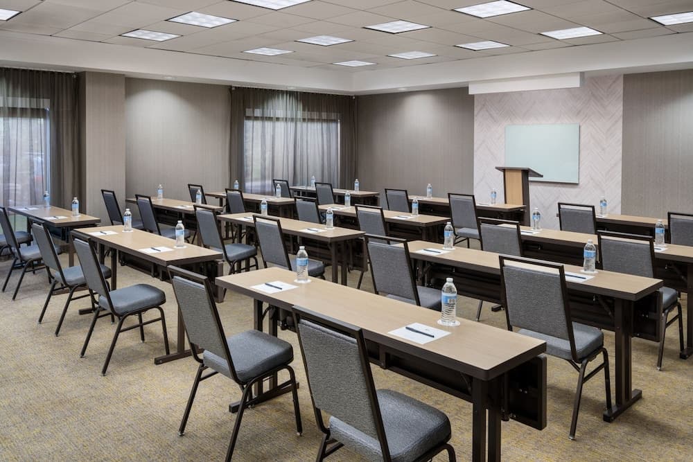 SpringHill Suites by Marriott Newark Liberty International gallery photo in Newark, NJ — image 10