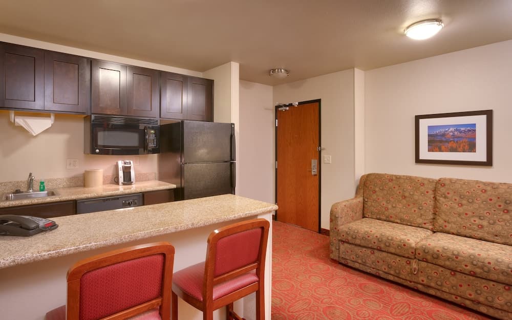 Holiday Inn Express & Suites Orem-North Provo by IHG interior in Orem, UT — gallery photo 2