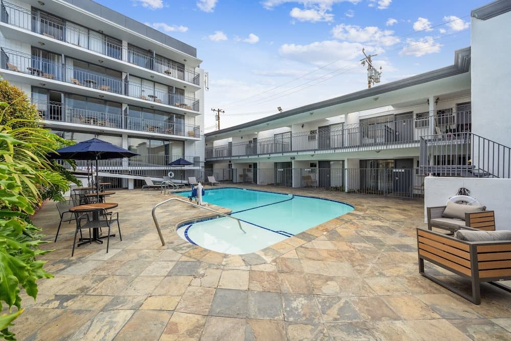 MC Pacific Inn & Suites gallery photo in Torrance, CA — image 14