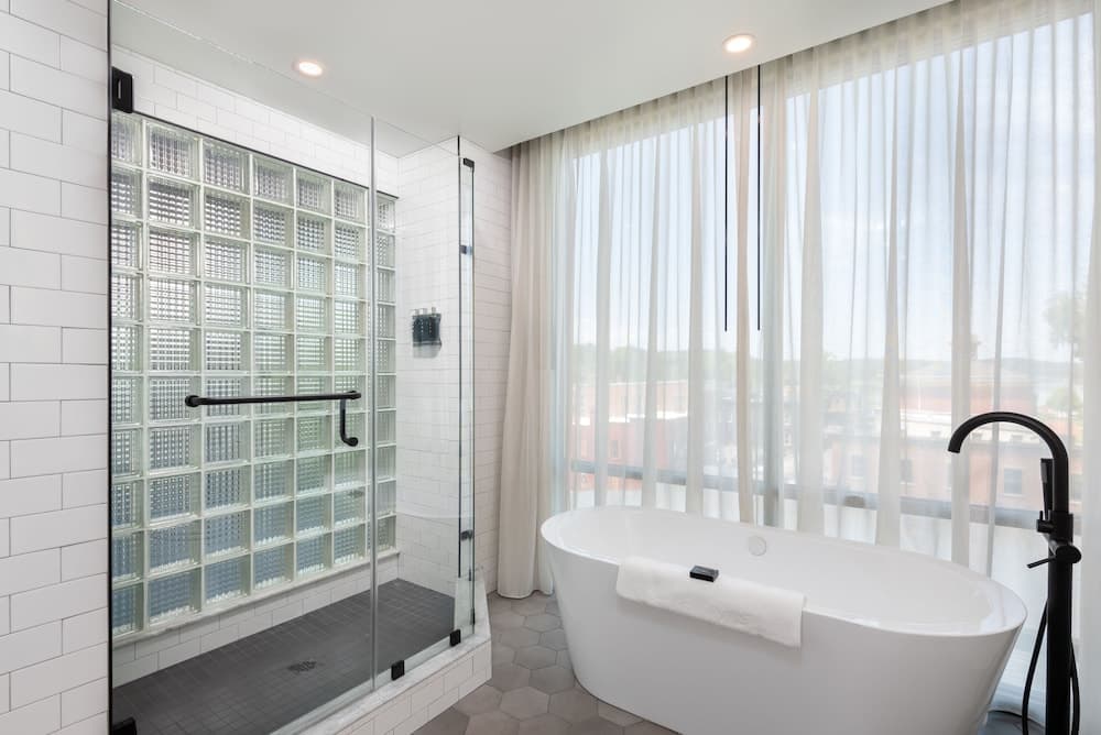 voco James Newbury Hudson Valley by IHG interior in Coxsackie — gallery photo 2