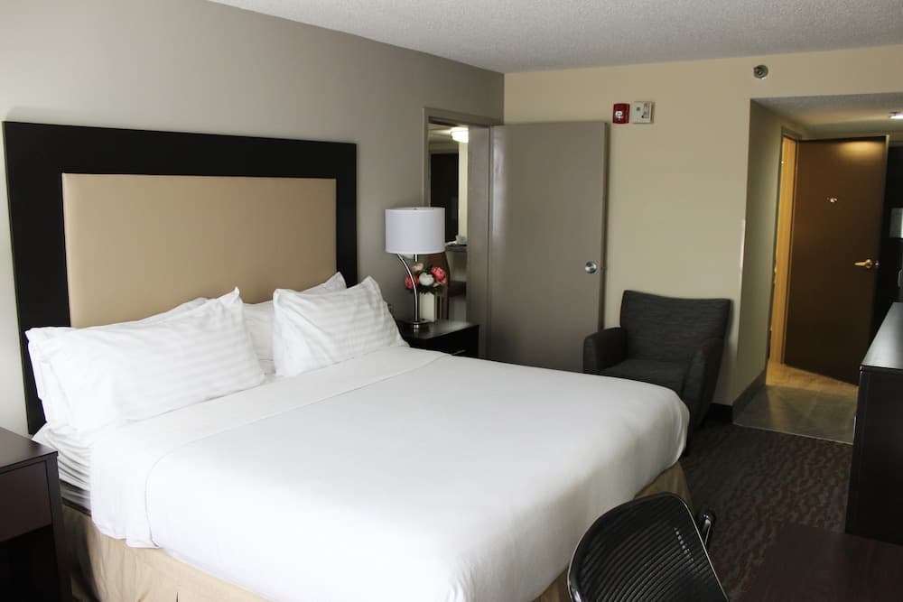 Holiday Inn Atlanta-Northlake by IHG interior in Atlanta, GA — gallery photo 2