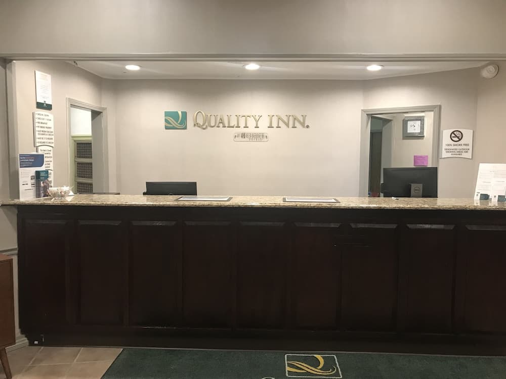 Quality Inn Vincennes interior in Vincennes, IN — gallery photo 2