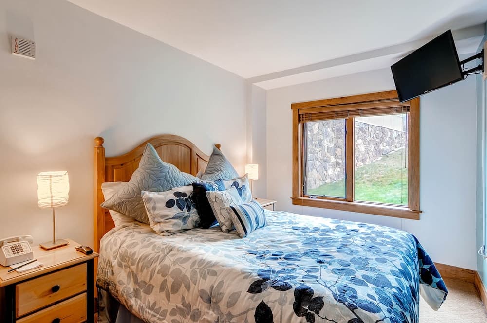 River Run Village by Vail Resorts interior in Keystone, CO — gallery photo 2