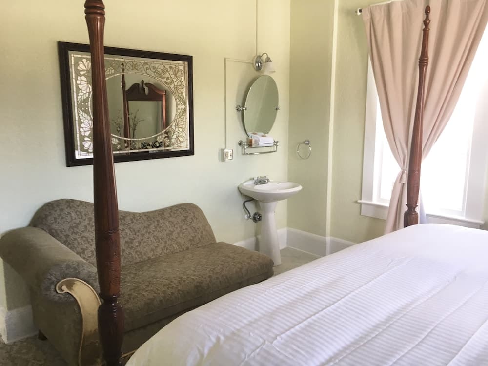 The DeLand Hotel interior in DeLand, FL — gallery photo 2