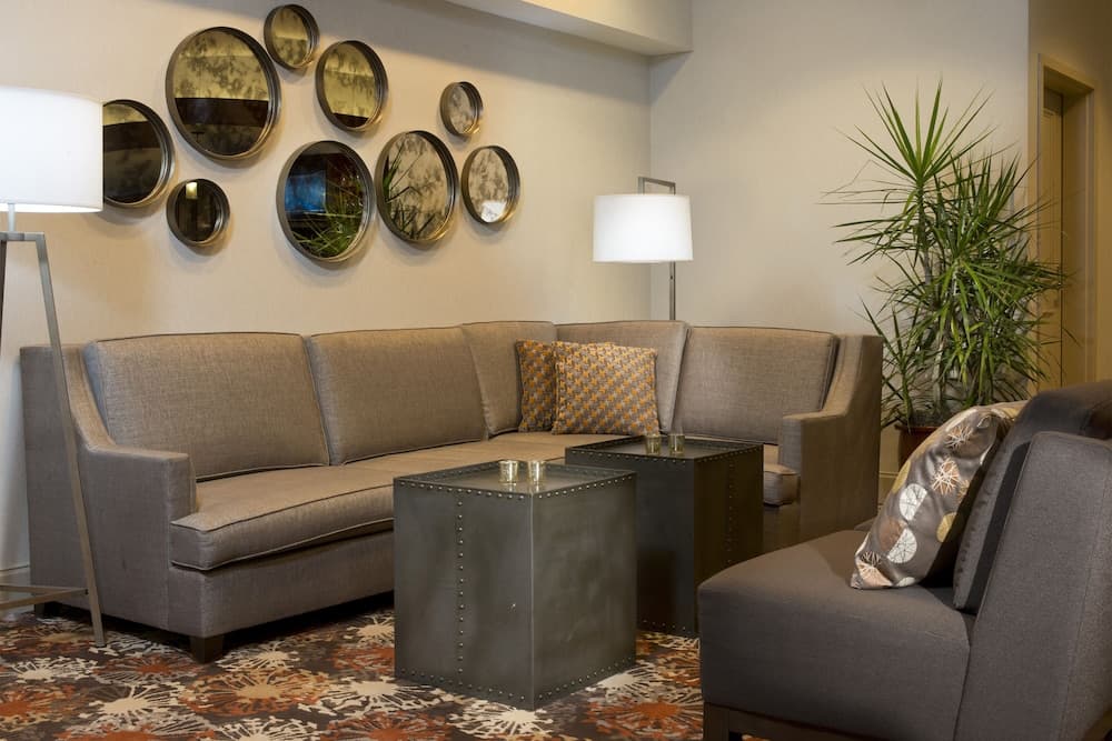 DoubleTree by Hilton Hotel Lafayette gallery photo in Lafayette, LA — image 21