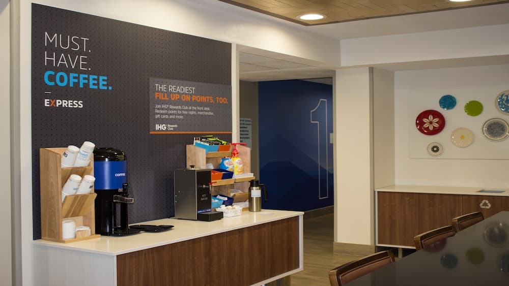 Holiday Inn Express Winfield by IHG gallery photo in Hurricane, WV — image 7