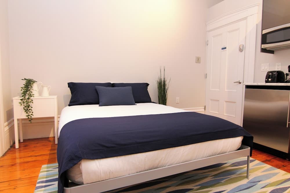 Maverick Suites at 40 Temple St interior in Boston, MA — gallery photo 2