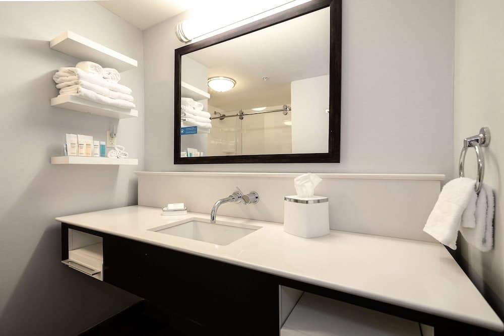 Hampton Inn Brighton gallery photo in Brighton, MI — image 16