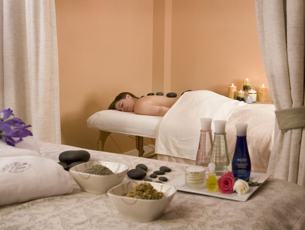 Lake Opechee Inn and Spa gallery photo in Laconia, NH — image 24