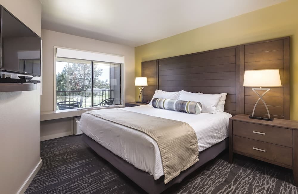 WorldMark Eagle Crest interior in Redmond, OR — gallery photo 2