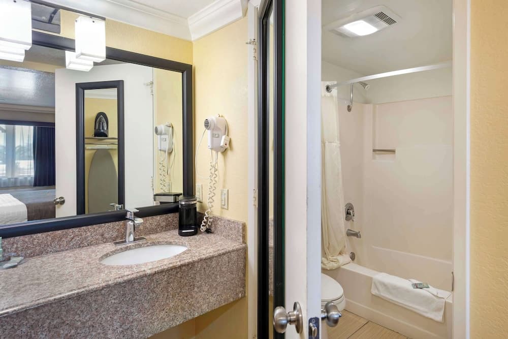 Best Western Hanford Inn gallery photo in Hanford, CA — image 6