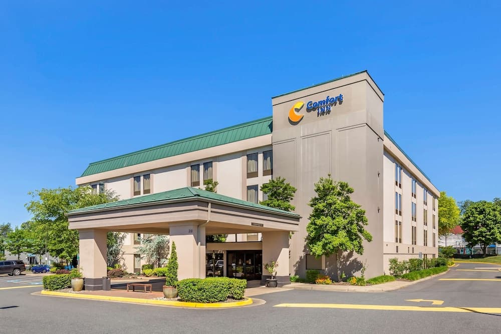 Comfort Inn Quantico featured exterior or lobby in Stafford, VA — similar hotel