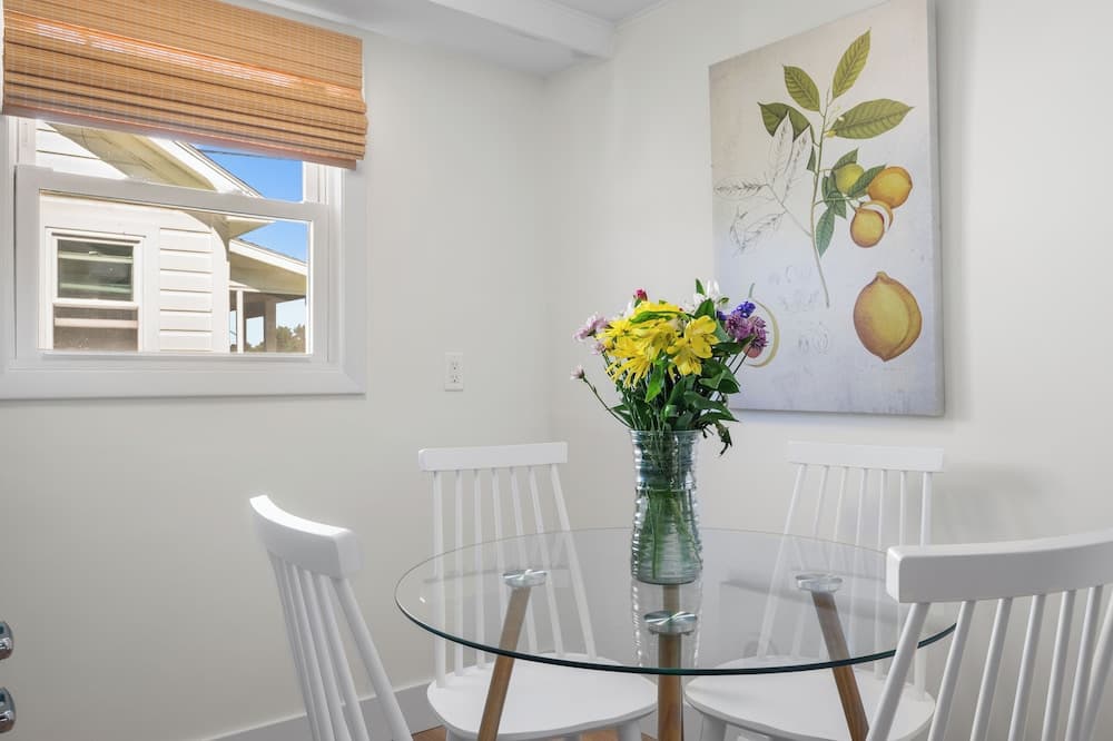 Marina Bay Cottages gallery photo in Waterford — image 85