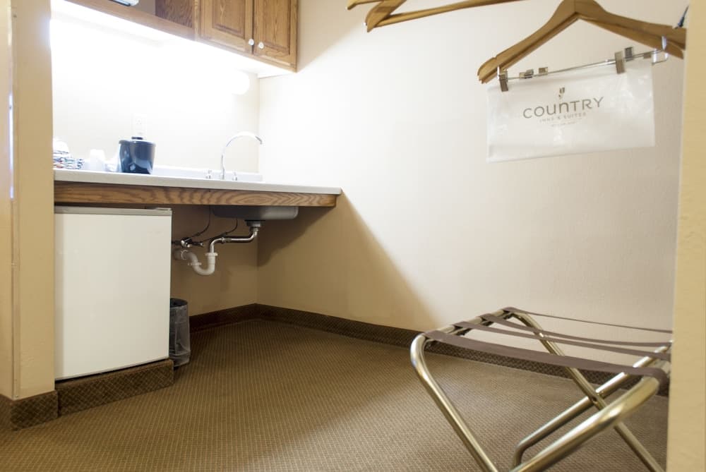 Country Inn & Suites by Radisson, Cedar Falls, IA gallery photo in Cedar Falls, IA — image 52
