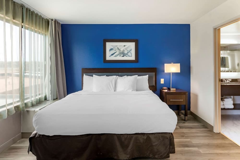 Comfort Inn & Suites Grand Blanc/Flint gallery photo in Grand Blanc, MI — image 4
