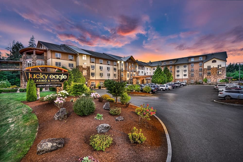 Lucky Eagle Casino & Hotel featured exterior or lobby in Rochester, WA — similar hotel