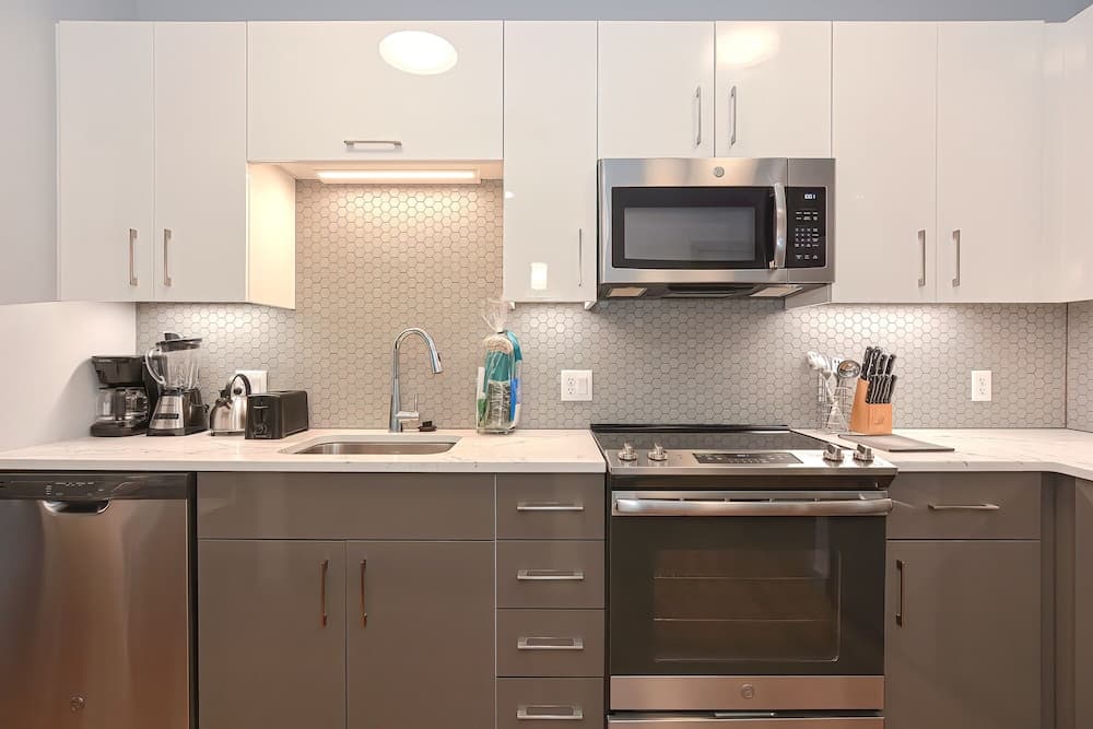 Global Luxury Suites Downtown Providence gallery photo in Providence, RI — image 6