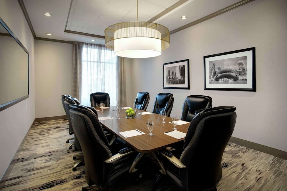 DoubleTree by Hilton Chicago Midway Airport gallery photo in Chicago, IL — image 14